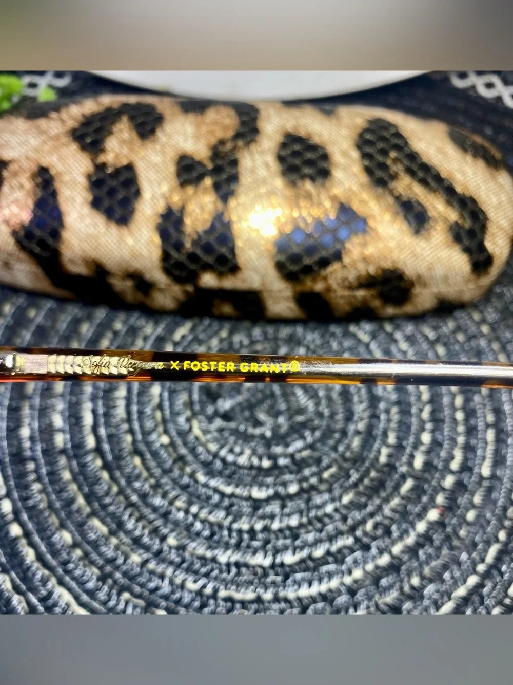 Foster Grant Sofia Vergara Leopard‎ Glasses W/ Case (Selling As Frames Only)